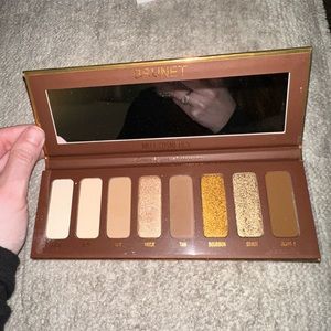 Brunet eyeshadow palette
